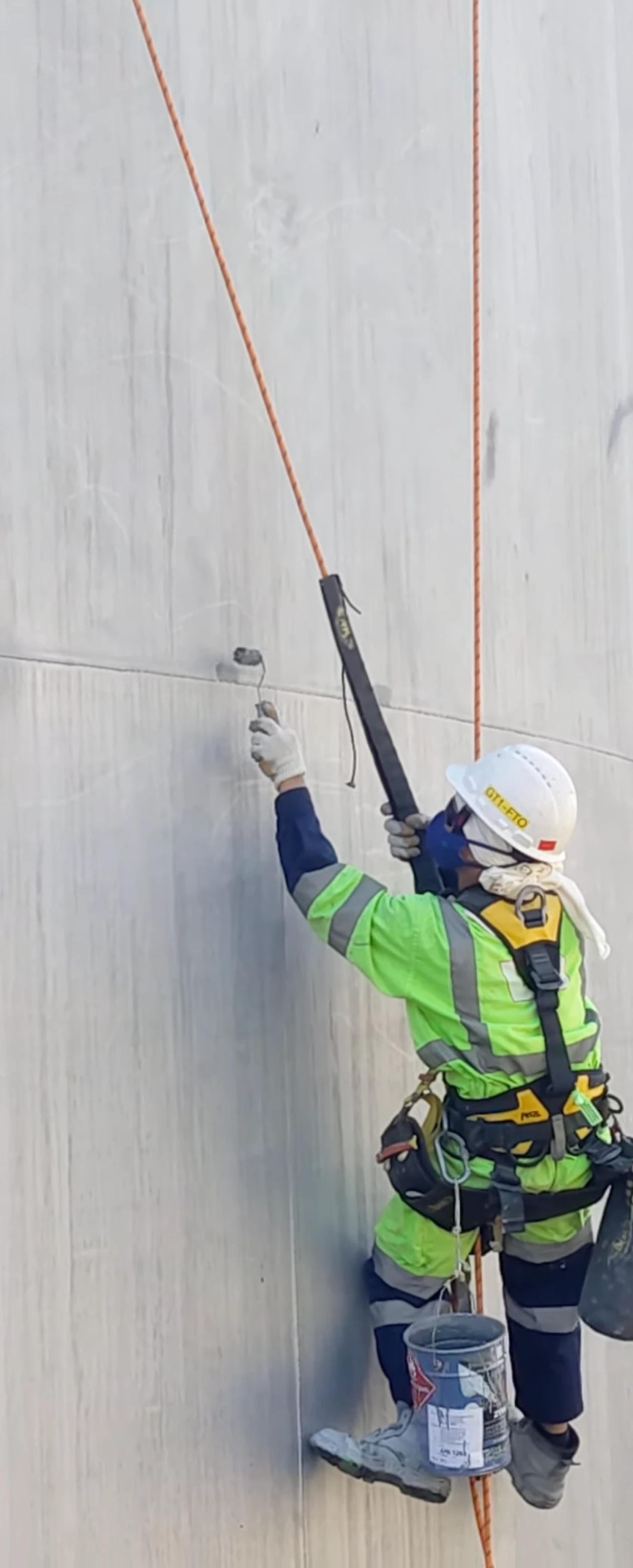 Reflective roof coating types comparison